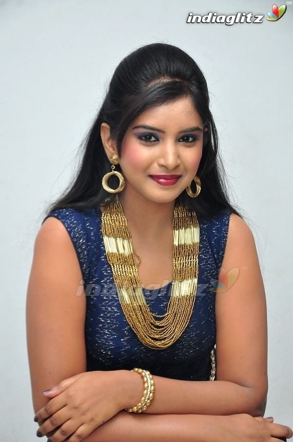 Poorni Poorni Gallery Telugu Actress Gallery stills images clips