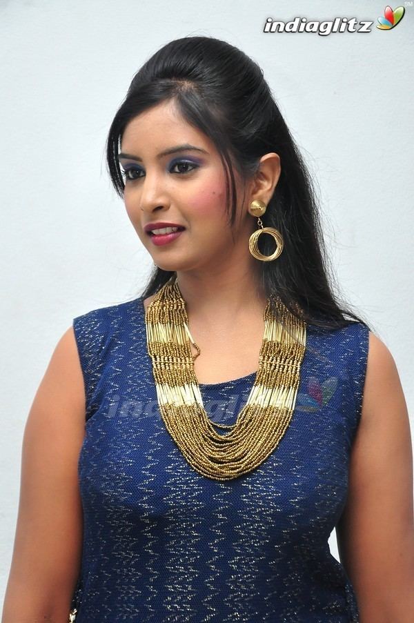 Poorni Poorni Gallery Tamil Actress Gallery stills images clips