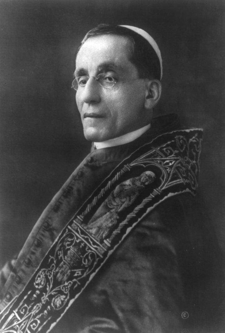 Pope Benedict XV httpsuploadwikimediaorgwikipediacommons33