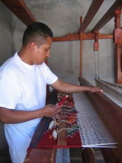 Porfirio Gutierrez (weaver) Weaving for the Environment and Future Generations Bazaar Artist