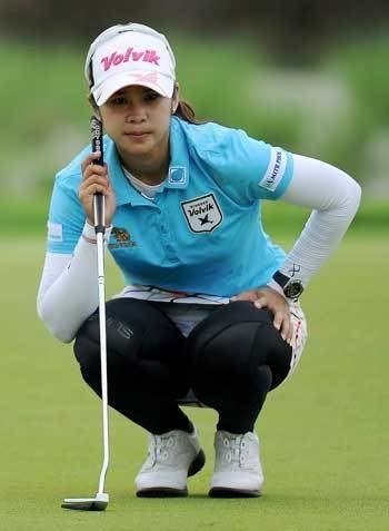 Pornanong Phatlum Hot Thai grabs threeshot lead at LPGA Malaysia