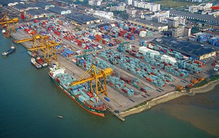Port of Guangzhou wwwseanewscomtrimageshaberler201601158349
