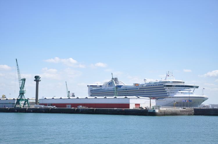 Port of Le Havre httpsuploadwikimediaorgwikipediacommonsbb