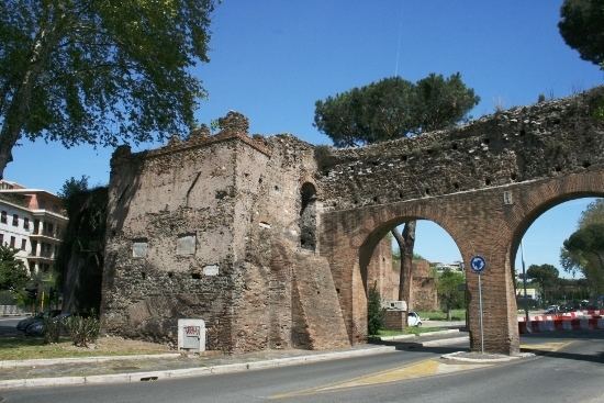Porta Metronia Porta Metronia