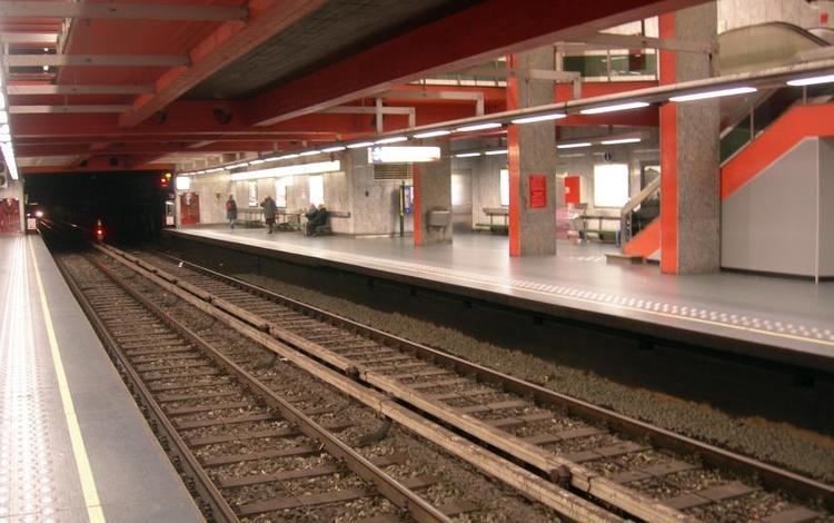 Porte de Namur metro station