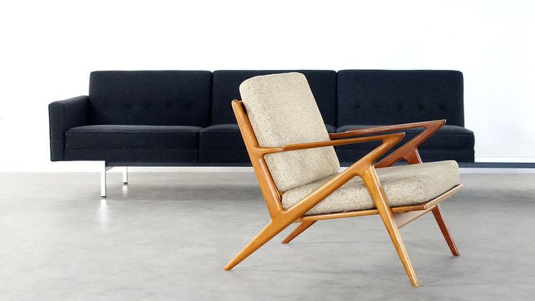 Poul Jensen (astronomer) Danish Modern Z Lounge Chair by Poul Jensen Selig