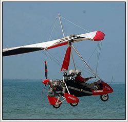 Powered hang glider wwwalbatrossflyingsystemscomimagescrus1jpg