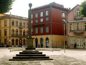 Praça do Almada httpsuploadwikimediaorgwikipediacommonsthu