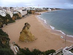 Praia do Túnel (Peneco) httpsuploadwikimediaorgwikipediacommonsthu