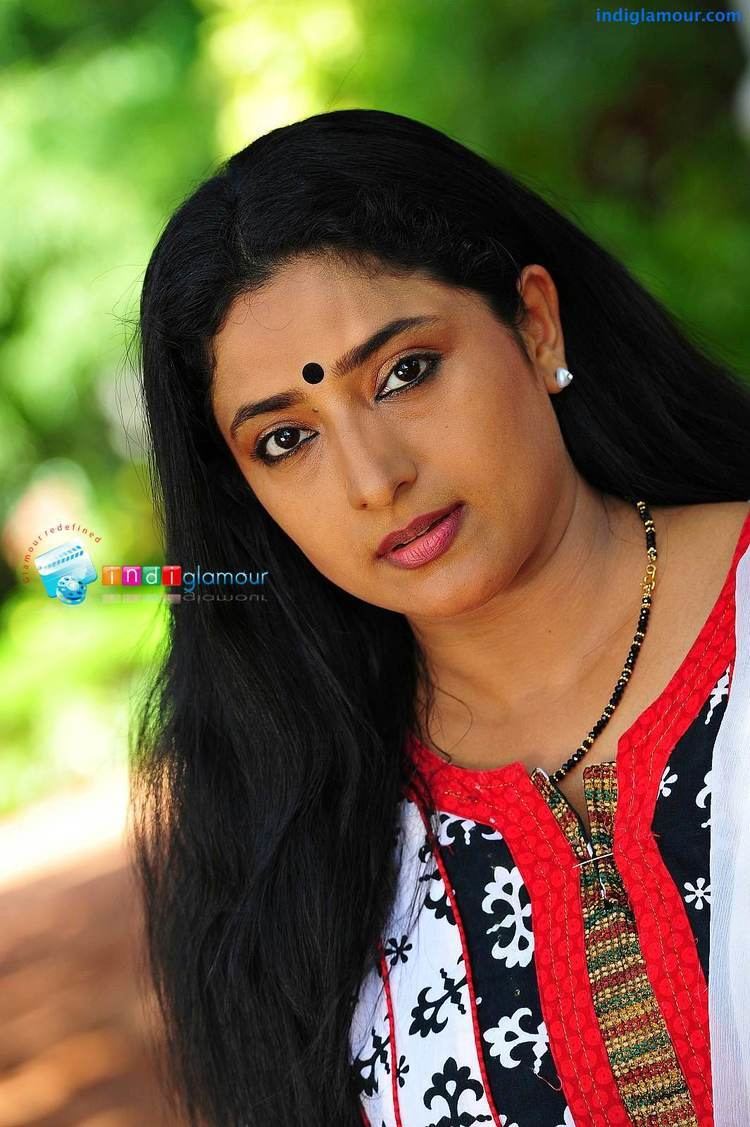 Praveena Praveena Actress Photos Stills Images Pictures HD photos