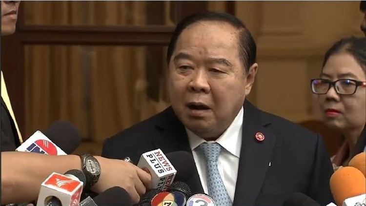Prawit Wongsuwan Gen Prawit brushes aside a suggestion that he takes over from PM if