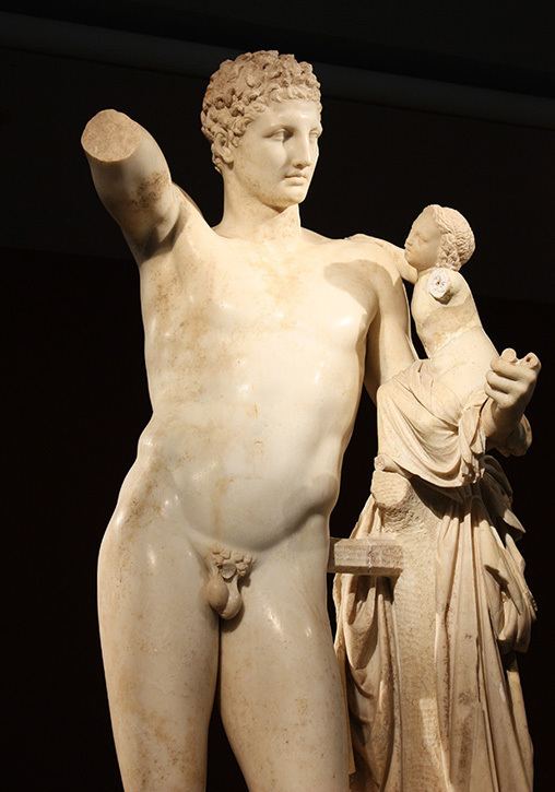 Praxiteles with the child Dionysus Praxiteles