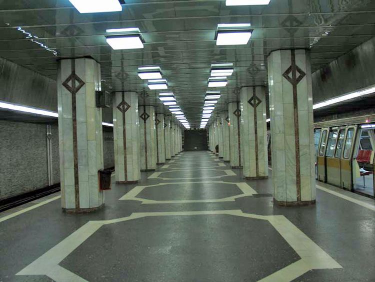 Preciziei metro station