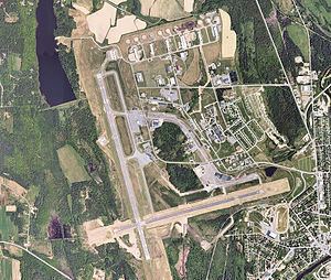 Presque Isle Air Force Base httpsuploadwikimediaorgwikipediacommonsthu