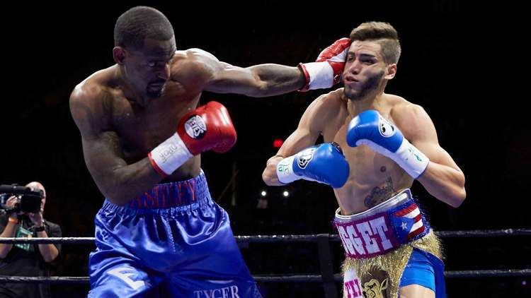 Prichard Colón Terrel Williams upends Prichard Colon in odd disqualification