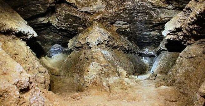 Priest's Grotto The Secret of Priest39s Grotto Story of a Group of Holocaust