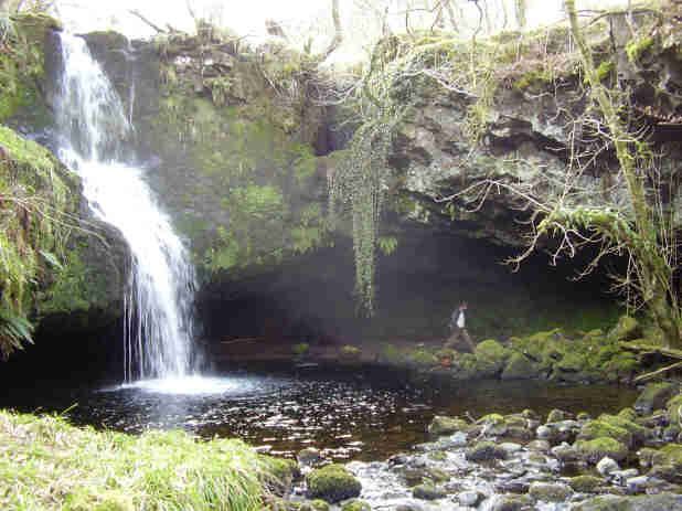 Prince Charlie's Cave GC1MRJ1 Bonnie Prince Charlie39s Cave Traditional Cache in Northern