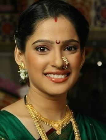 Priya Bapat MarathiCineworld Priya Bapat Kamat Pictures