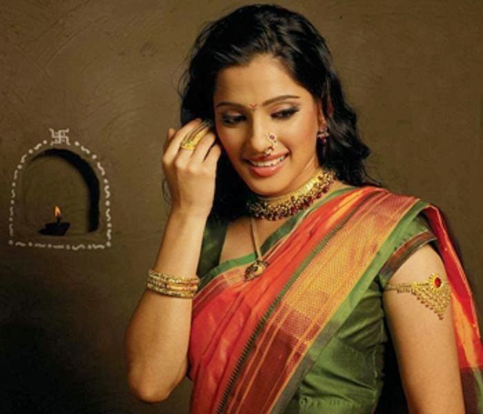 Priya Bapat Marathi Film Actress Priya Bapat Images Photos