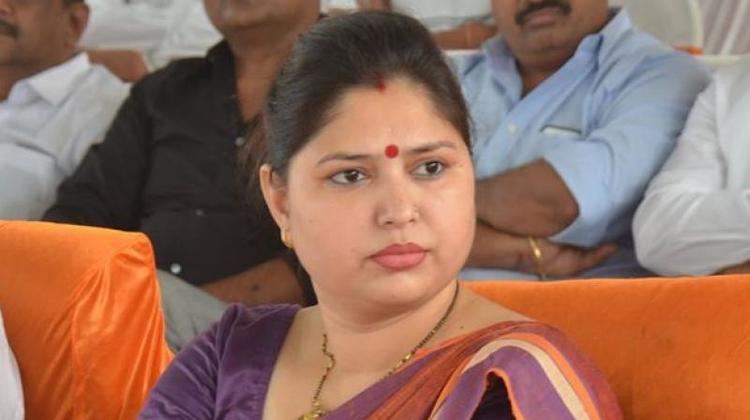 Priyanka Singh Rawat Will skin you alive get illegal wealth seized UP BJP MP threatens cop