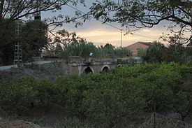 Puente de la Pólvora httpsuploadwikimediaorgwikipediacommonsthu