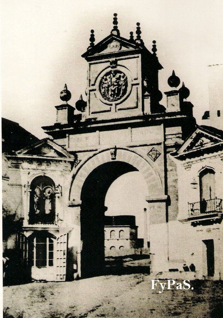 Puerta Real (Seville)