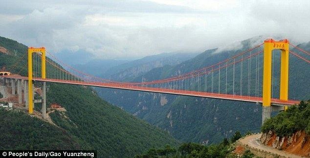 Puli Bridge Spectacular aerial video shows an enormous bridge built over deep