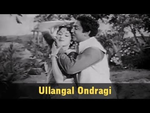 Punar Jenmam movie scenes Ullangal Ondragi Sivaji Ganesan Padmini Ragii Punar Jenmam Super Hit Tamil Romantic Song