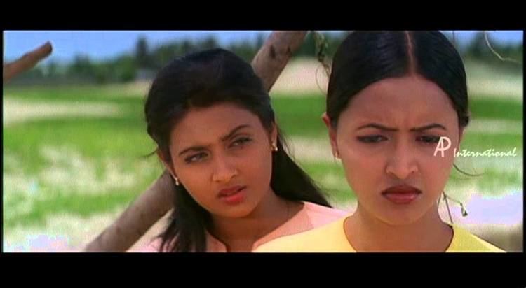 Punnagai Poove Punnagai Poove Kaveri tries to convince Rekha YouTube