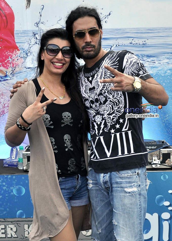 Punnu Brar Photos 16th Anniversary of Water Kingdom Pictures
