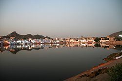 Pushkar Lake httpsuploadwikimediaorgwikipediacommonsthu