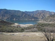 Pyramid Lake (Los Angeles County, California) httpsuploadwikimediaorgwikipediacommonsthu