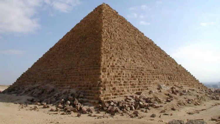 Pyramid of Menkaure Pyramid of Menkaure Giza Egypt YouTube