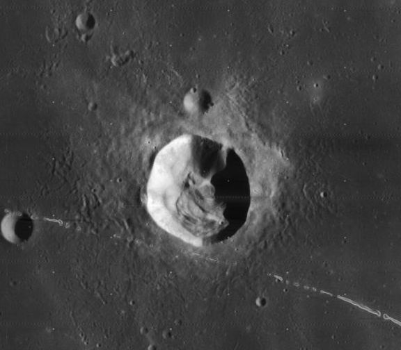 Pytheas (crater)