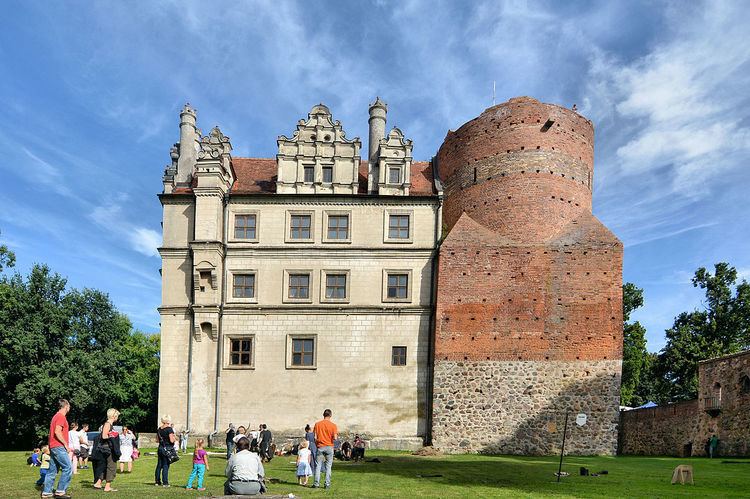 Pęzino Castle