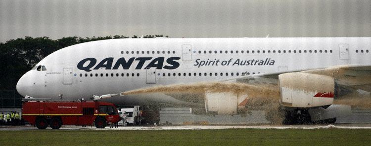 Qantas Flight 32 Accident Qantas A388 near Singapore on Nov 4th 2010 uncontained