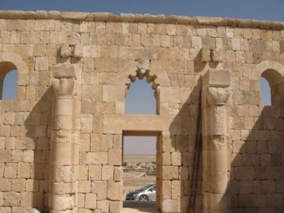 Qasr Al-Hallabat Qasr AL Hallabat Tours Jordan39s Desert Castles