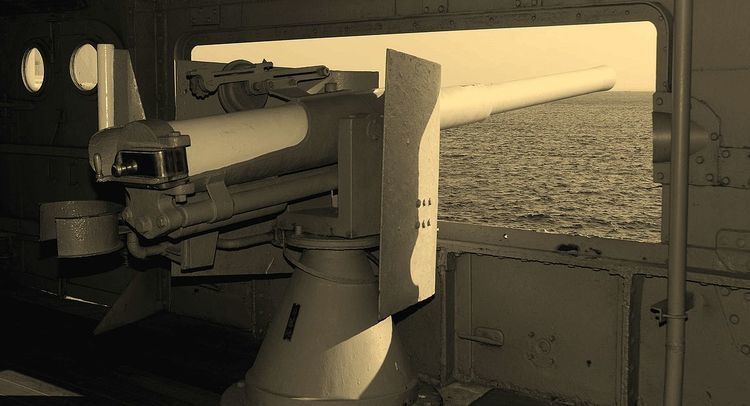 QF 12-pounder 12 cwt naval gun