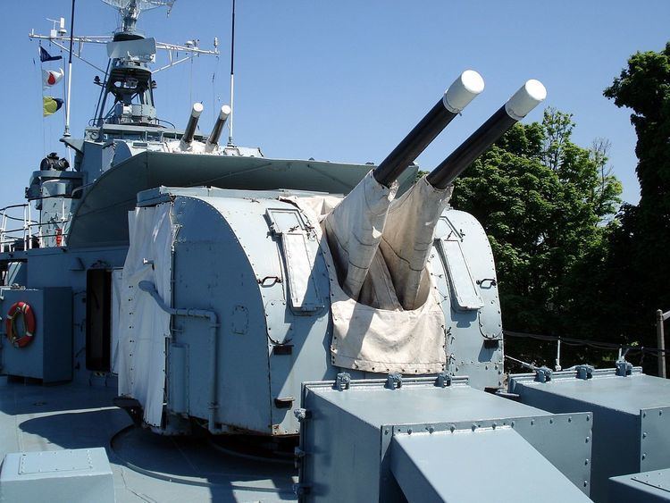 QF 4 inch Mk XVI naval gun