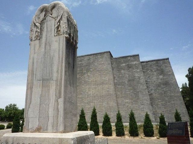 Qianling Mausoleum wwwchinatourguidecomchinaphotosXianAttractio