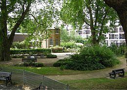 Quaker Gardens, Islington httpsuploadwikimediaorgwikipediacommonsthu