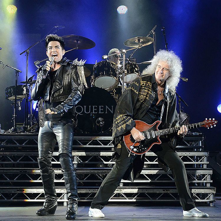 Queen + Adam Lambert Watch Queen Adam Lambert39s London NYE Rock Big Ben gig Gigwise