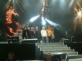 Queen + Paul Rodgers Tour httpsuploadwikimediaorgwikipediacommonsthu