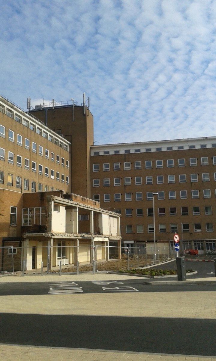 Queen Elizabeth II Hospital