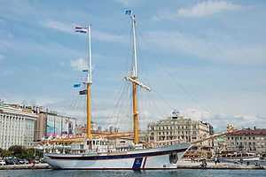 Queen of the Sea (ship) httpsuploadwikimediaorgwikipediacommonsthu