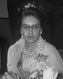 Queen Ratna of Nepal httpsuploadwikimediaorgwikipediacommonsthu