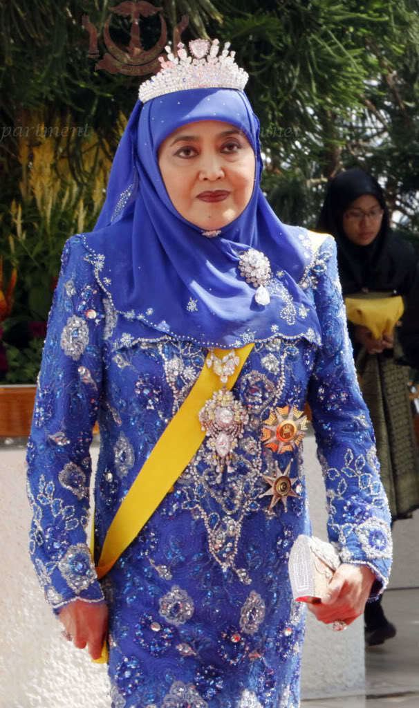 Queen Saleha of Brunei The Royal Calendar October 7 2014 Part I