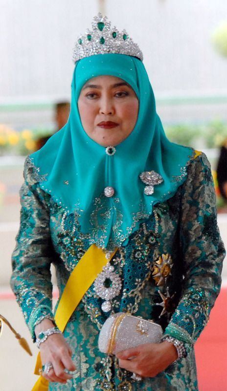 Queen Saleha of Brunei Pengiran Anak SalehaQueen of Brunei World Royal Families