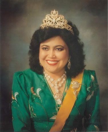 Queen Saleha of Brunei Queen Saleha of Brunei World Royal Families Pinterest Queen of