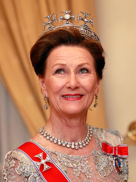 Queen Sonja of Norway Queen Sonja Jewellery Page 16 The Royal Forums
